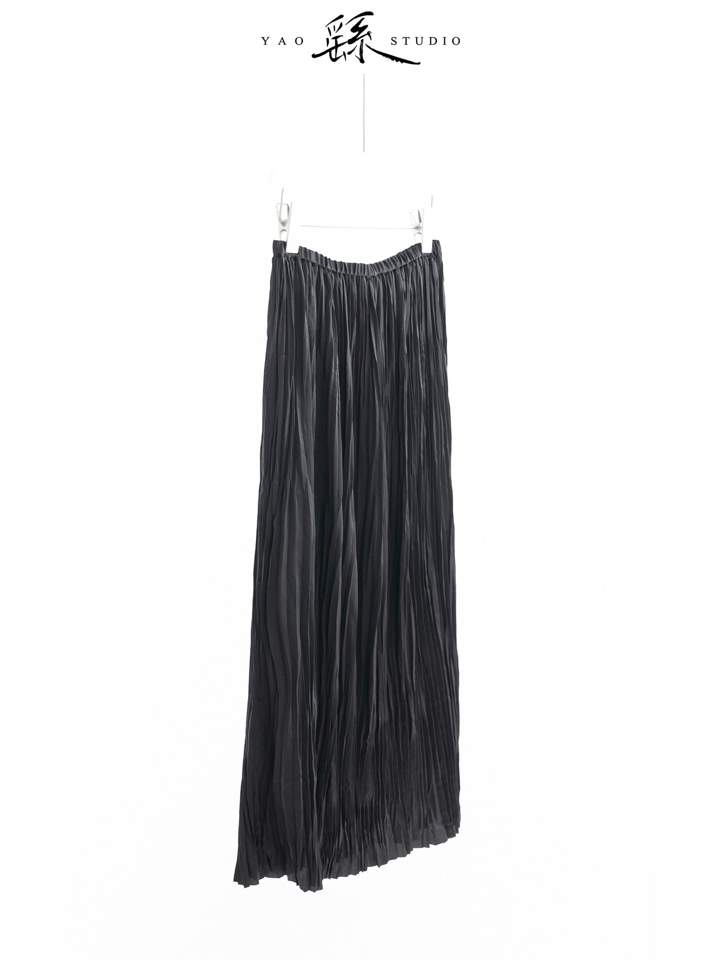 Crinkle Pleated Midi Skirt – High-Waist, Double-Layer, Paper-Crush Texture, Night Black V026