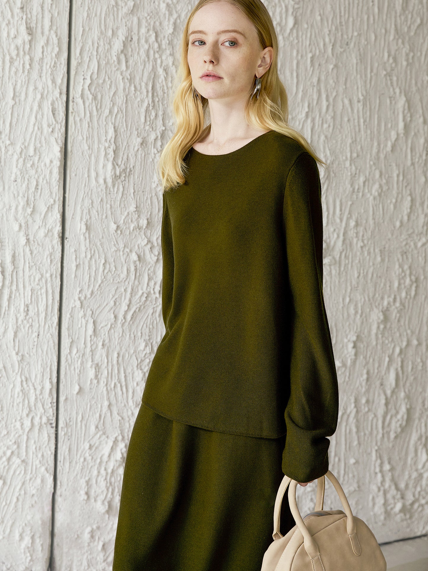 Silk–Wool Boat-Neck Knit Set — Long-Sleeve Top & Midi Skirt in Moss Gree V025