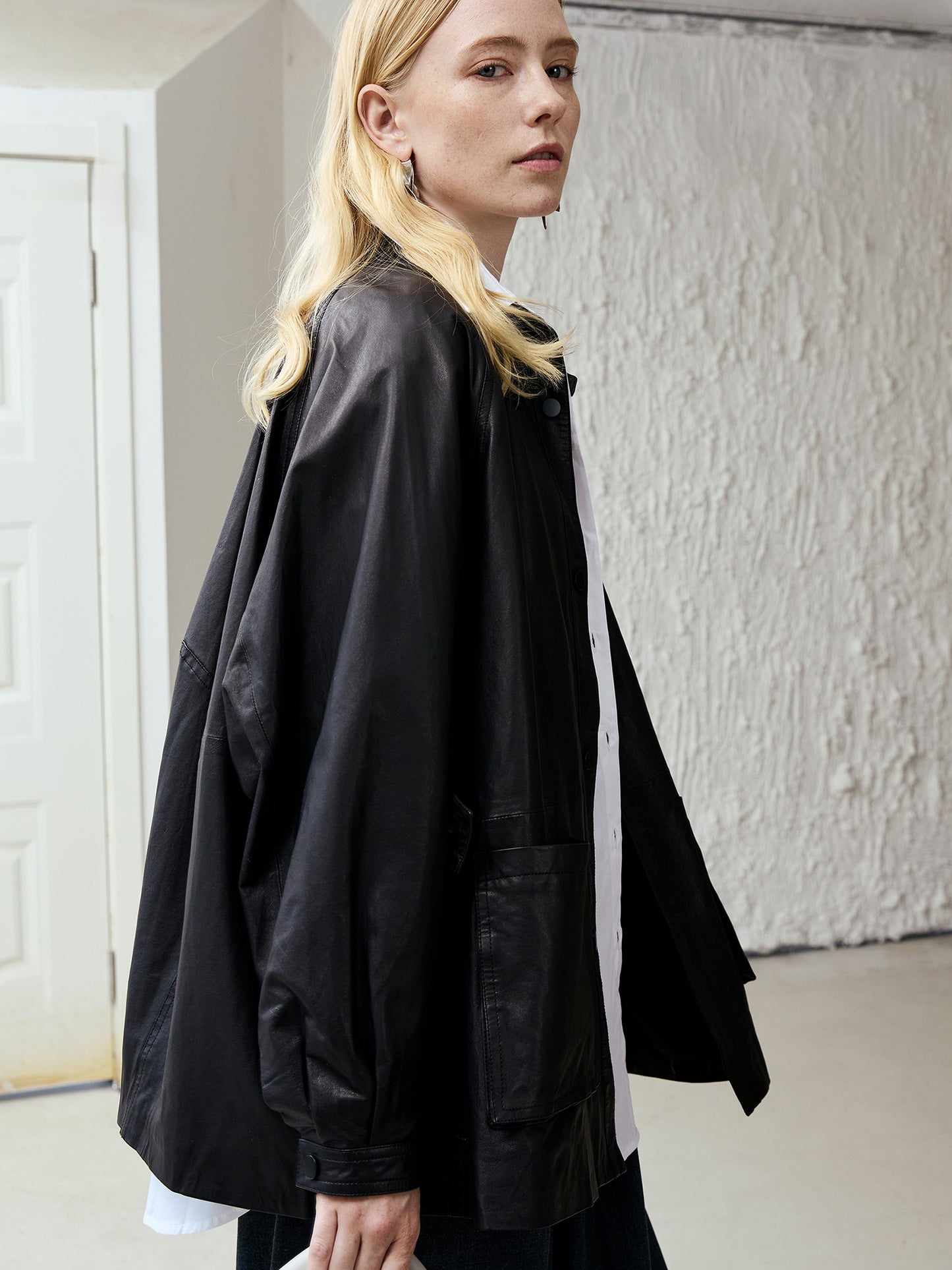 Women’s Oversized Lambskin Leather Jacket — Plant-Tanned, Snap Front, Patch Pockets (Ink Black) V022