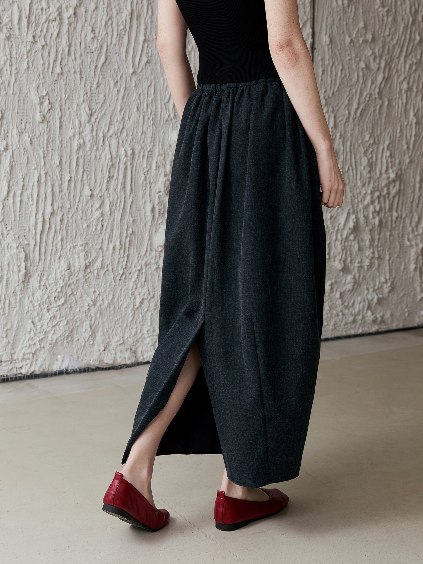 Wool-Blend Balloon Midi Skirt – Elastic Waist, Cocoon Silhouette | Deep Charcoal V014