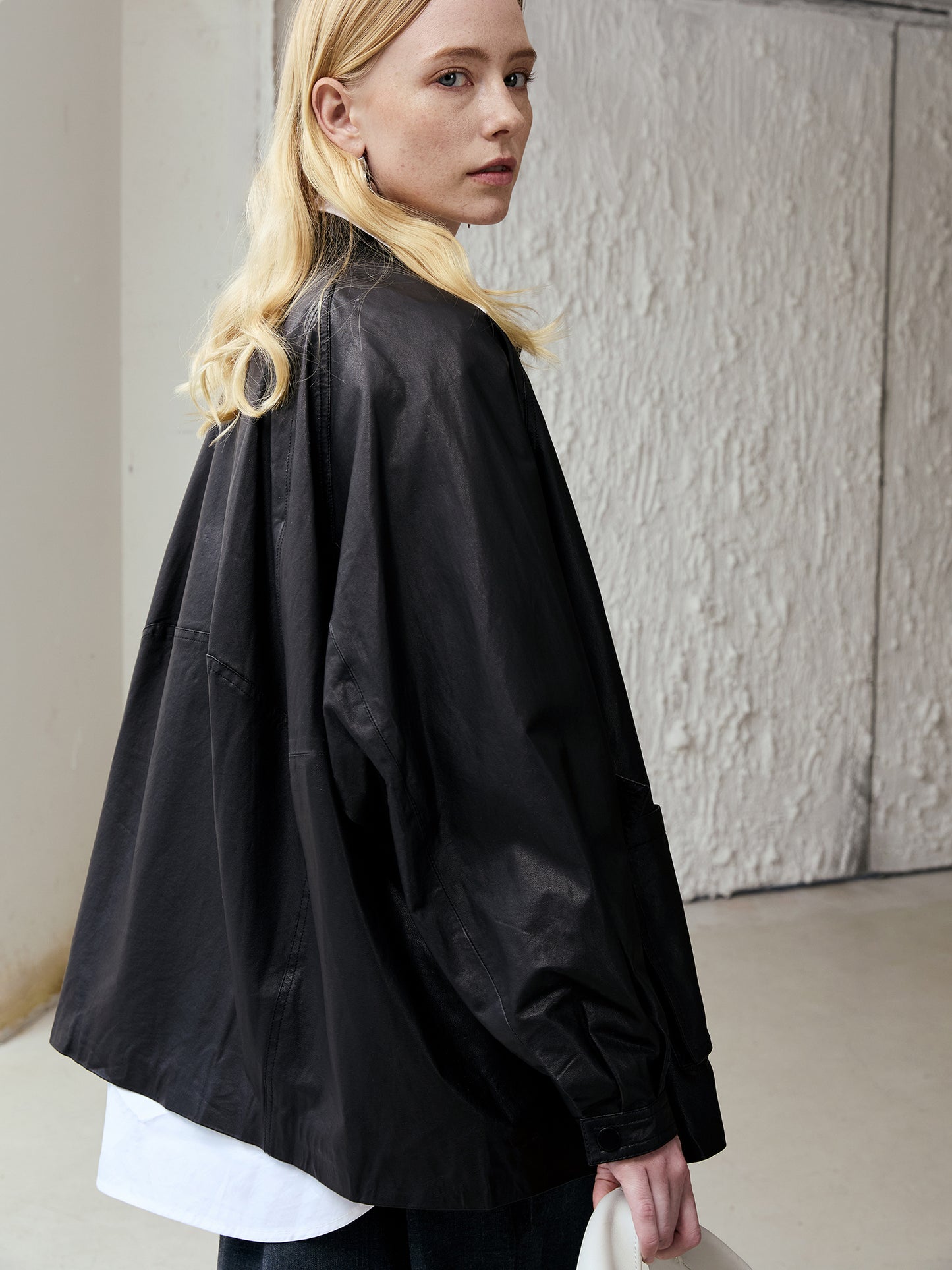 Women’s Oversized Lambskin Leather Jacket — Plant-Tanned, Snap Front, Patch Pockets (Ink Black) V022