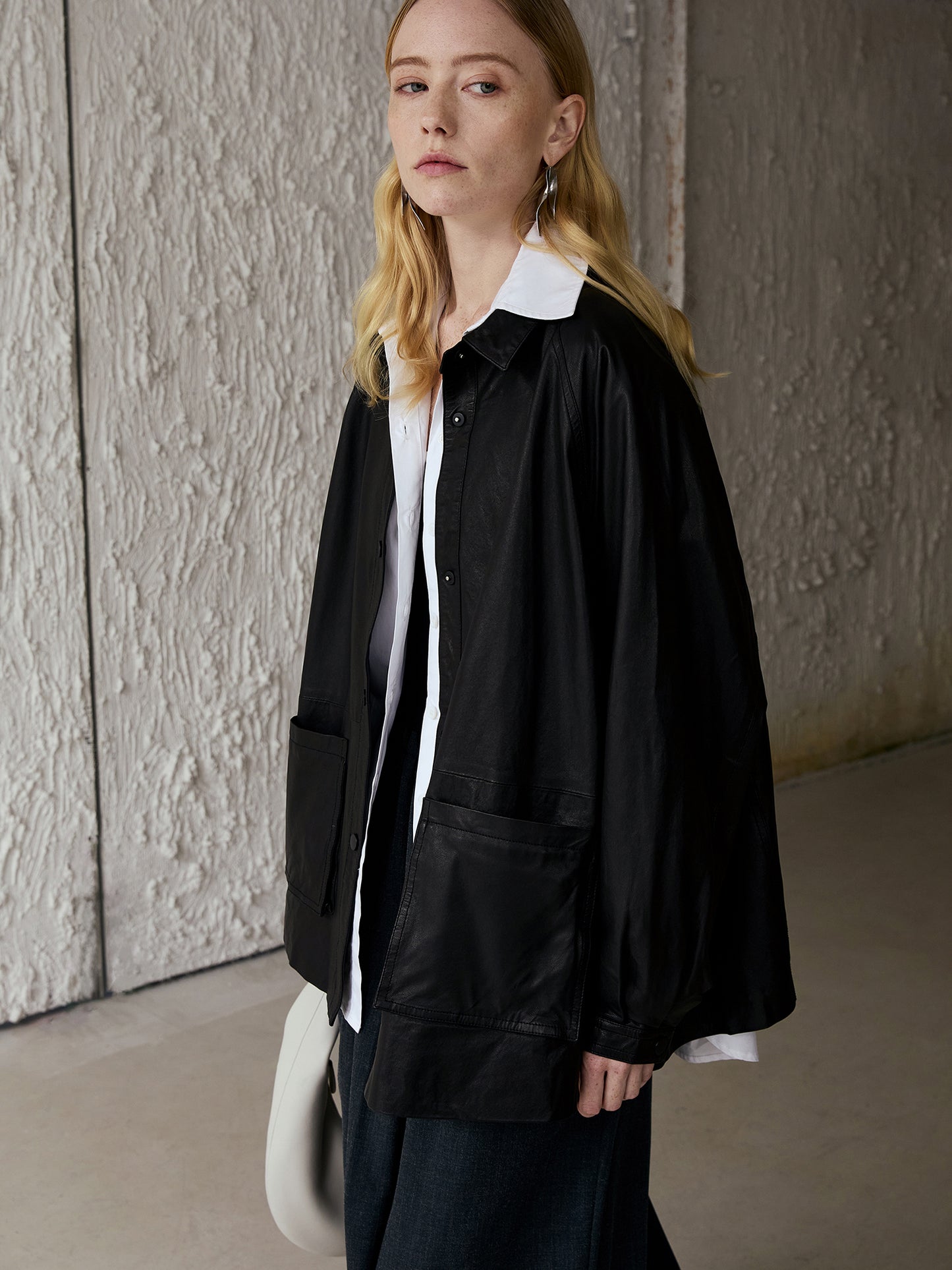 Women’s Oversized Lambskin Leather Jacket — Plant-Tanned, Snap Front, Patch Pockets (Ink Black) V022