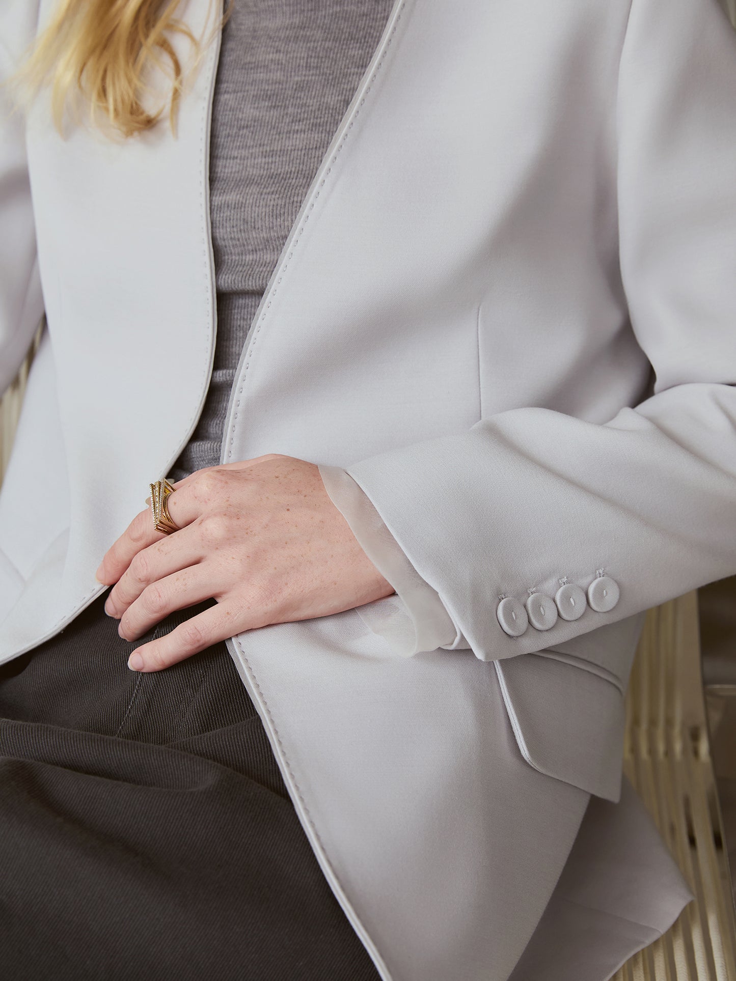 Luxury Silk-Cashmere Blazer – Cutaway Open Front, 100% Silk Facing | Moon-Grey V017