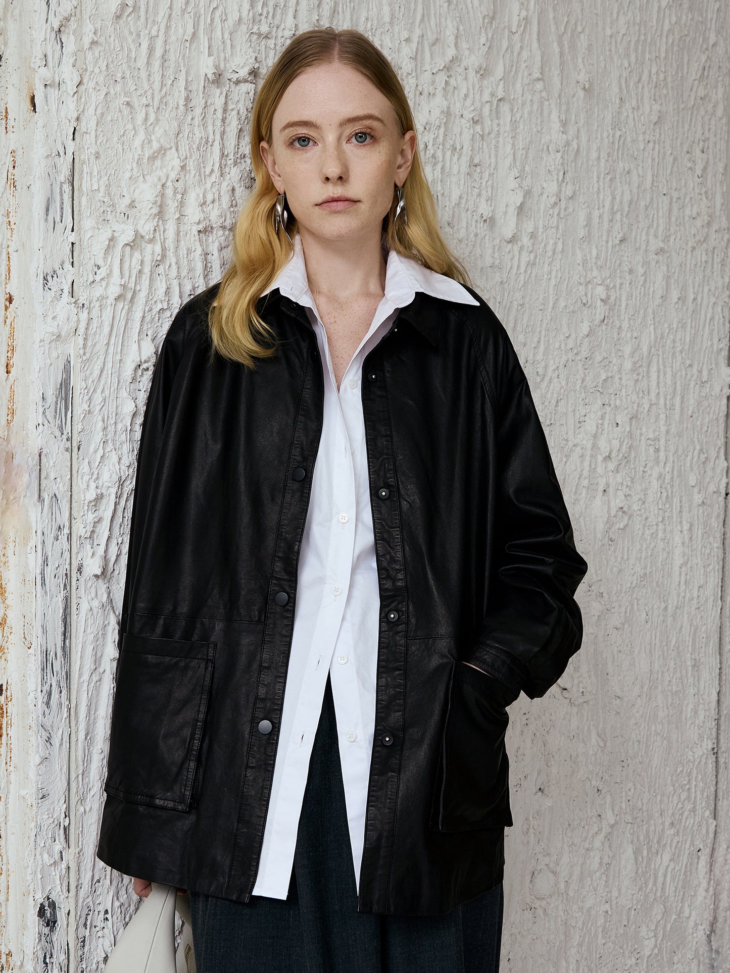 Women’s Oversized Lambskin Leather Jacket — Plant-Tanned, Snap Front, Patch Pockets (Ink Black) V022