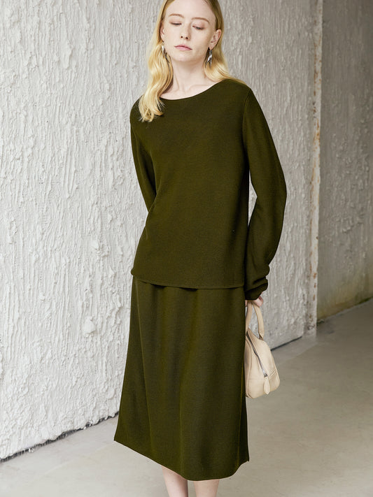 Silk–Wool Boat-Neck Knit Set — Long-Sleeve Top & Midi Skirt in Moss Gree V025